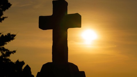 FBI investiga iglesia por casos abuso sexual