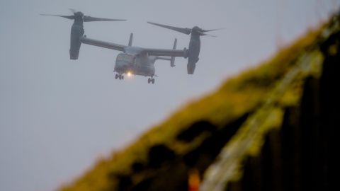 Confirman muerte de los 5 infantes de marina en accidente de Osprey, al sur de California