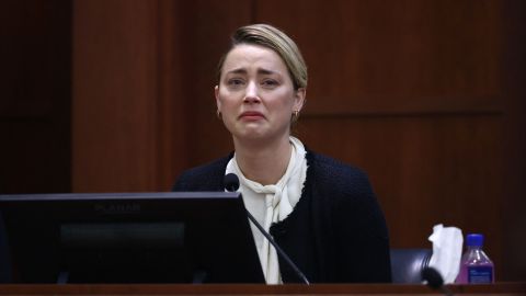 Amber Heard dice estar en quiebra, pero vivió en millonaria mansión durante juicio con Johnny Depp