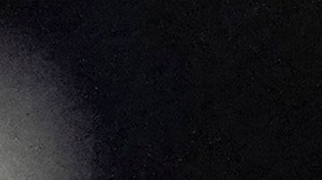 Amber Heard hablando con su equipo legal como llegaban a una de las sesiones de su juicio por difamación en la corte en el condado de Fairfax, Virginia.