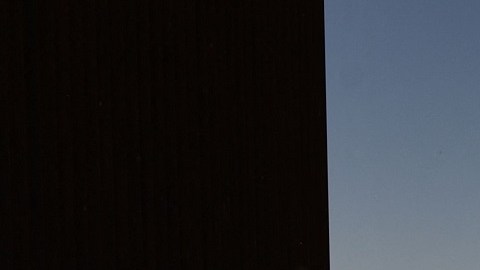 Las autoridades migratorias reportan un alza de 21% sobre niños no acompañados que llegan a la frontera.