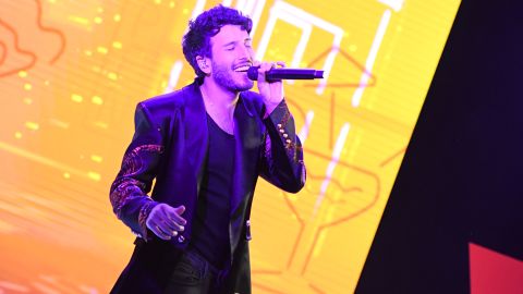 LOS ANGELES, CALIFORNIA - MAY 10: Sebastian Yatra en el escenario de "Pandora Presenta Sebastián Yatra".