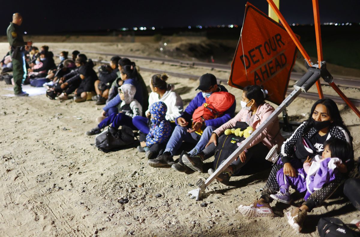 Los cruces de migrantes en la frontera sur continúan a pesar del Título 42.