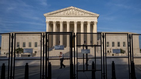La Corte Suprema de EE.UU. dictamina el derecho de estadounidense de portar armas de fuego en público