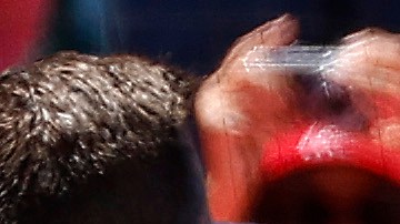 Los jugadores se entraron a golpes en el segundo inning.