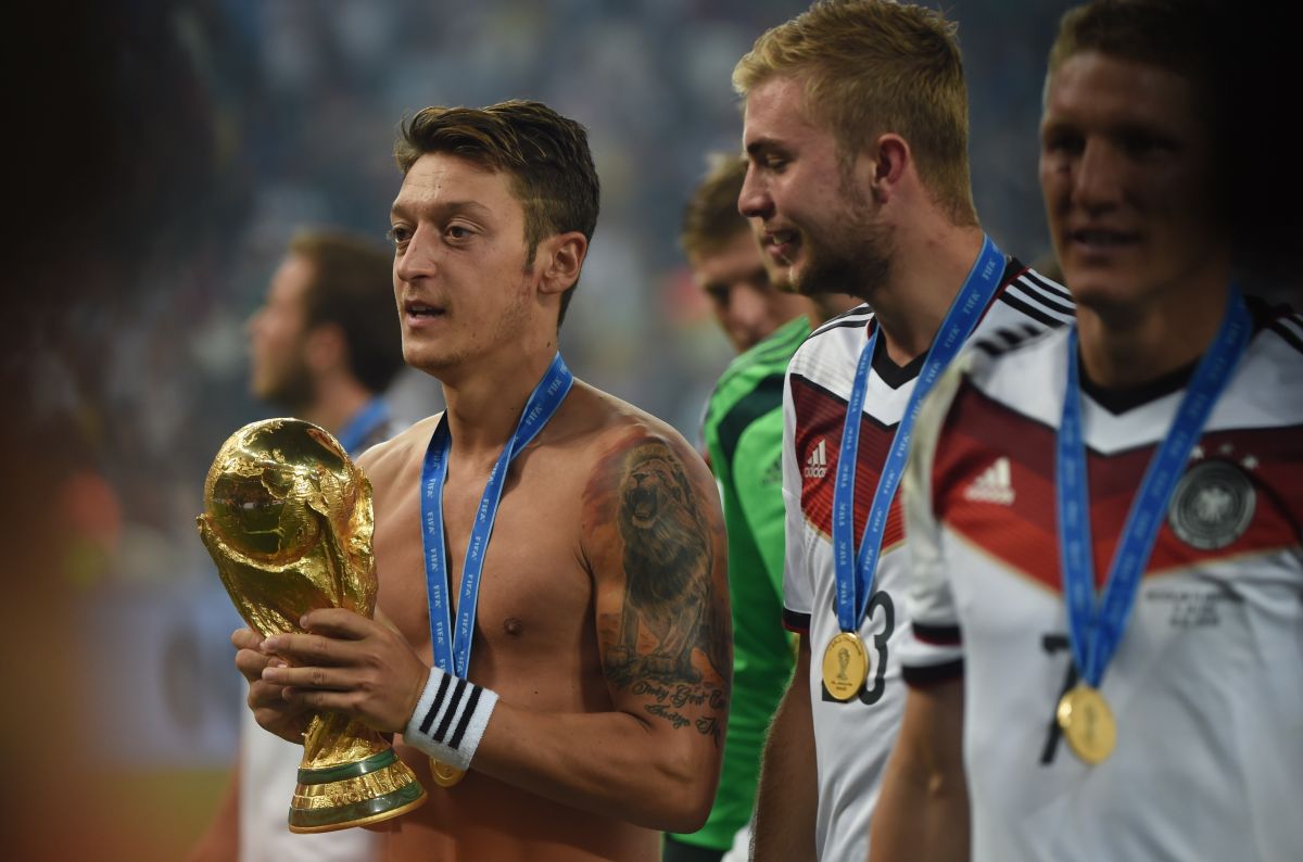 Ozil fue campeón del mundo con Alemania en le Mundial de Brasil 2014.