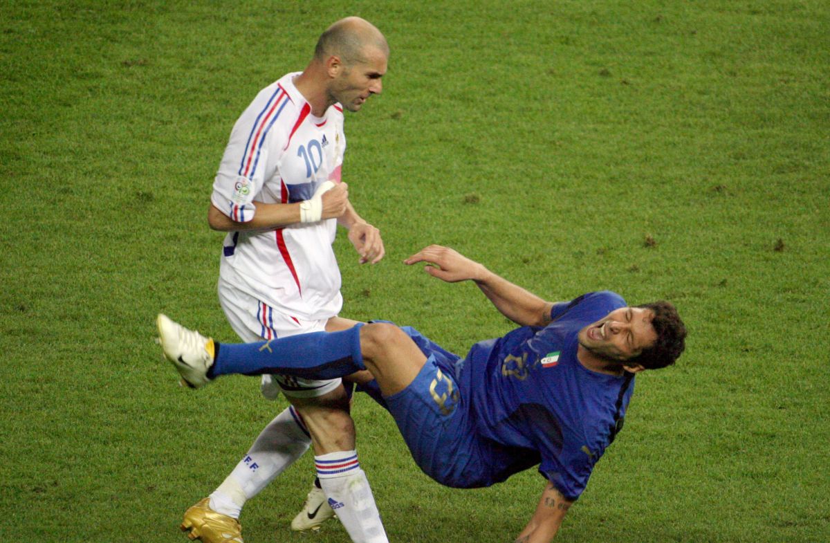 La agresión le costó la expulsión a Zidane.