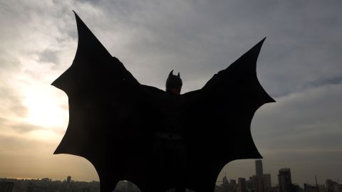 Para el papel de Batman, Tim Burton quería contratar a un actor desconocido.