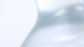 Algunos medios de comunicación buscan la autenticidad del video y verificar si el licor existe.