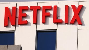 Netflix compartió que pagará los viajes de las empleadas a otro estado o país.