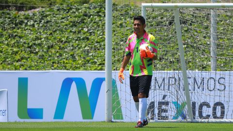 Jorge Campos.