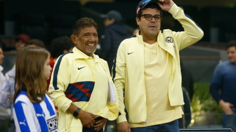 El "Burro" Van Rankin (derecha) posa junto a Juan Osorio.