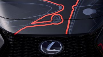 El diseño del Lexus Thieves NX se ha inspirado en el mapa recorrido por el equipo para ganar, así como los sitios que visitaron los jugadores