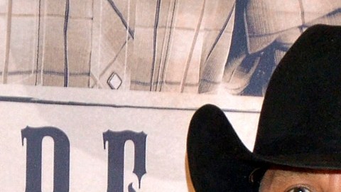 Lupe Esparza y Christian Nodal | Mezcalent.