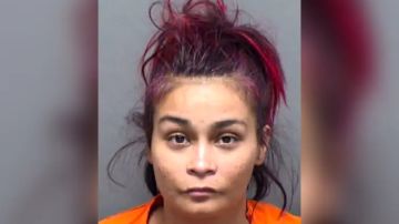 Madre hispana de Texas arrestada cuando una autopsia reveló que su hija de 2 años no se disparó a sí misma en la cabeza