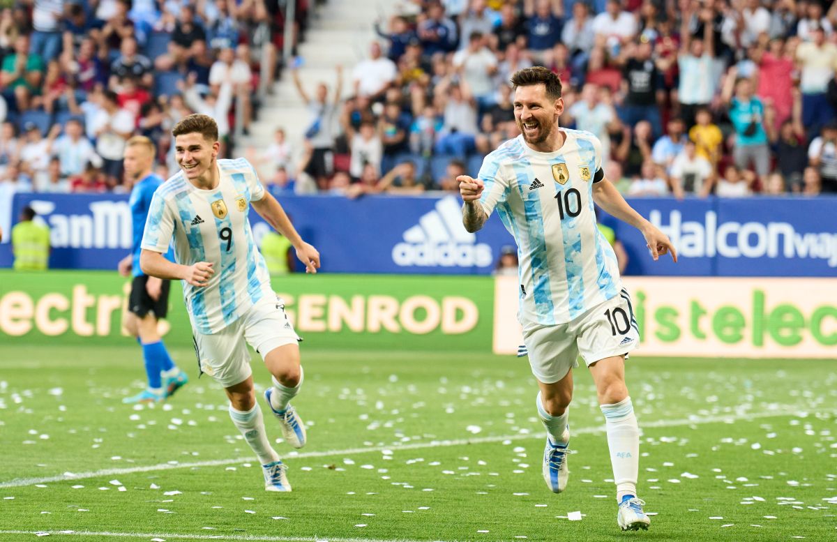 Messi le marcó una manito a Estonia. 