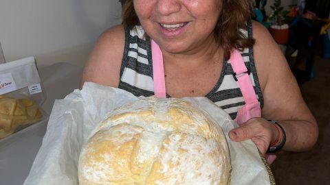 Desde su casa, Fátima García abre la primera panadería ecuatoriana en Los Ángeles. (Cortesía)