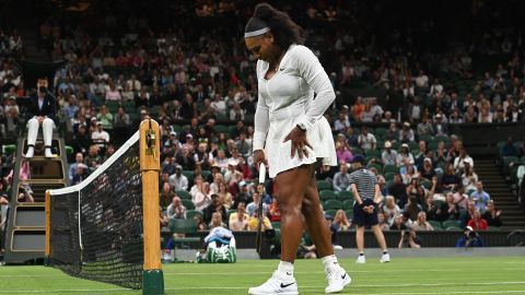 Serena Williams lamentó su pronta eliminación en Wimbledon.