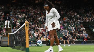Serena Williams lamentó su pronta eliminación en Wimbledon.