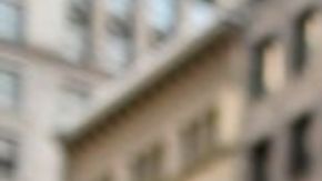 Sujetos golpean a policías cuando intentaban arrestar a mujer