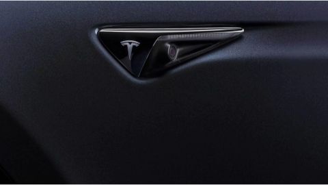 La actualización del Autopilot de Tesla ya se encuentra disponible para los usuarios en Estados Unidos, con funciones optimizadas al momento de activar su uso en la carretera