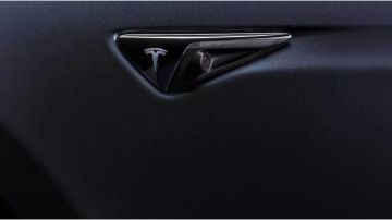 La actualización del Autopilot de Tesla ya se encuentra disponible para los usuarios en Estados Unidos, con funciones optimizadas al momento de activar su uso en la carretera