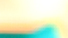 Adamari López presentando un galardón en Premios Tu Música Urbano 2022.