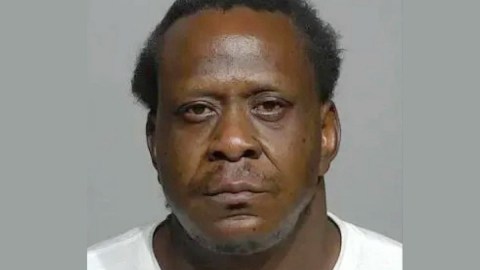 Travis Lamar Birkley fue procesado y acusado por seis cargos de homicidio.