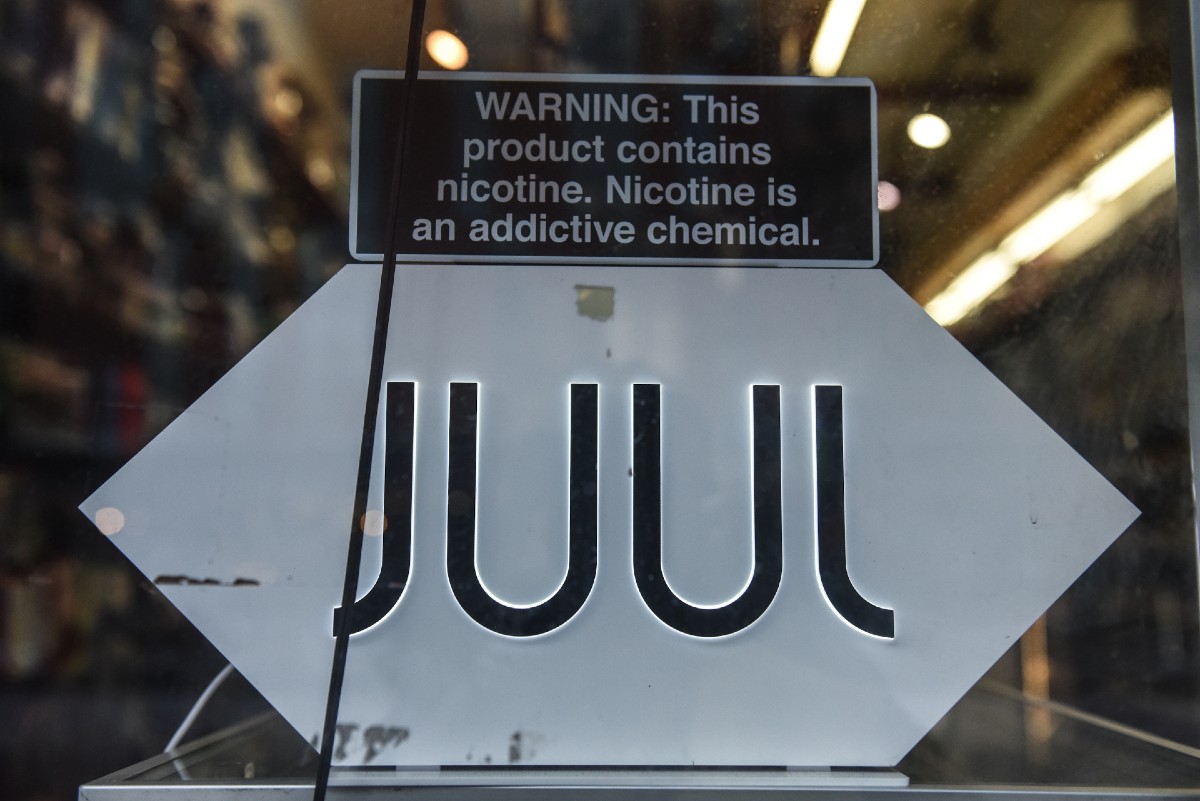 Juul Labs había pedido a la FDA que revisara sus cigarros electrónicos para vapeo con sabor a tabaco y mentol, para poder venderlos.
