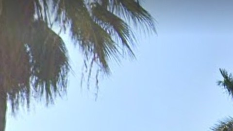 Todos los vecinos tuvieron que desalojar el edificio de Miami Beach por temor a daños estructurales.