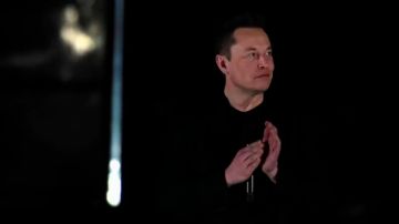 Tesla: la empresa de Elon Musk vende la mayoría de sus bitcoin