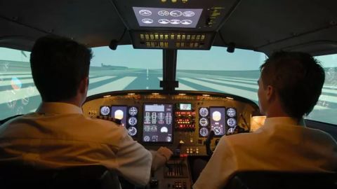 A qué se debe la crisis de pilotos que afecta al mundo y cómo EE.UU. es el principal afectado