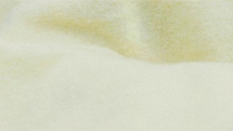 Argentina reconoce que un niño recién nacido posea una familia pluriparental.