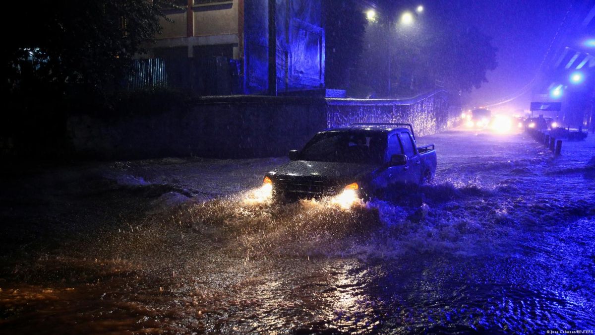 Tormenta tropical “Bonnie” causa daños al pasar cerca de El Salvador