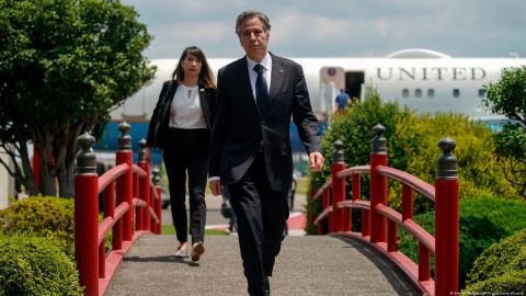 Blinken llega a Tokio para ofrecer condolencias por Abe