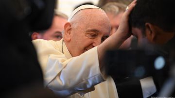 El papa comienza su “viaje penitencial” a Canadá