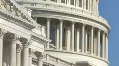 La organización CHIRLA contribuyó en la organización de la presentación de la ley.