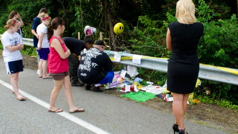 Adolescente se suicidó después de huir del lugar de un accidente donde murió su mejor amigo