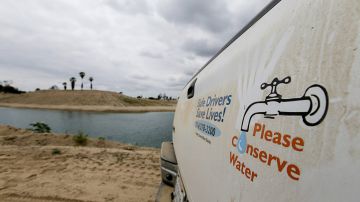 Los Distritos Sanitarios en el área de Los Ángeles poseen y operan uno de los programas de reciclaje de aguas residuales más grandes del mundo.