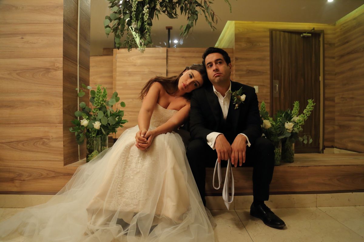 Cassandra Sánchez Navarro and Daniel Tovar in a scene from the movie 'Sick Love'.  / Photo: ViX+