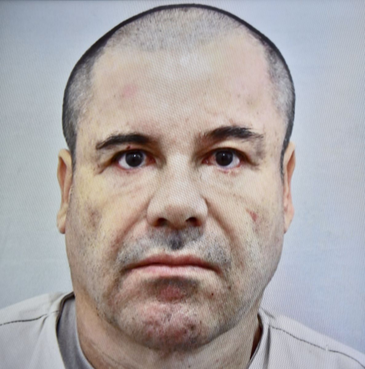 Joaquín "El Chapo" Guzmán acusa a funcionarios por malos tratos en prisión de máxima seguridad.