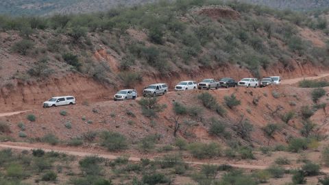 Convoy de camionetas