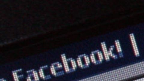 Descubre que ladrones vendían su moto en Facebook, se hace pasar por cliente para atraparlos