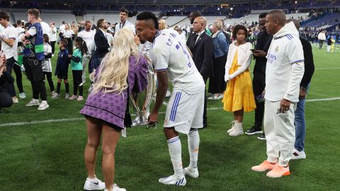 Eder Militao y Karol de Lima terminaron su relación amorosa.