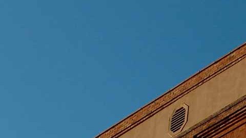 Viejo edificio ubicado en Dallas