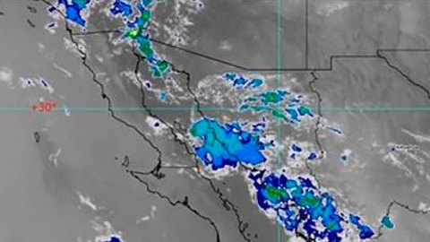 Huracán “Estelle” intensifica su paso por el pacífico mexicano y amenaza con intensas lluvias