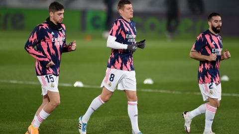 Federico Valverde entrenando junto a Toni Kroos y Dani Carvajal.