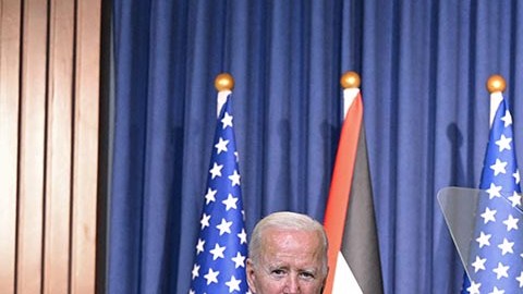 Joe Biden y Mahmud Abás ofrecieron una rueda de prensa en Belén.