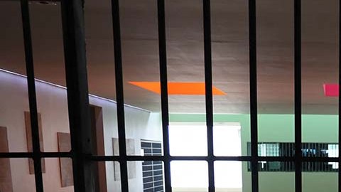 En la redada, los agentes incautaron las drogas.