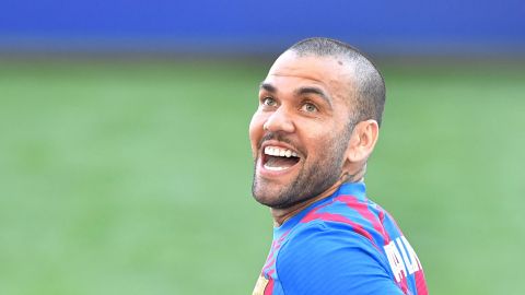 Dani Alves, lateral brasileño que podría llegar a la Liga MX.